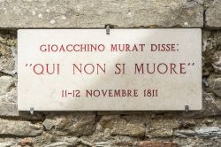 Targa con frase di Gioacchino Murat a Castellabate, ...