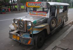 Un taxi tipico di Manila, la suggestiva capitale delle Filippine - © Selfiy / Shutterstock.com 