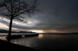 Temporale estivo sul Lago Trasimeno a Torricella in Umbria