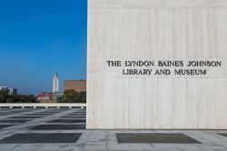 The Lyndon Baines Johnson Library and Museum a Austin, Texas: Lyndon Johnson fu il 36° presidente degli Stati Uniti d'America - © Ken Wolter / Shutterstock.com