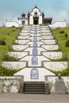 Una tipica chiesetta in stile portoghese a Sao Miguel, isole Azzorre - © 307252862 / Shutterstock.com