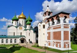 Torre campanaria della Chiesa della Trasfigurazione di Suzdal, Russia - Fra le strutture religiose ospitate all'interno del monastero di Sant'Eutimio, che fa parte dei "monumenti ...