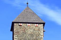 Il torrione del castello di Branzoll a Chiusa, in Trentino-Alto-Adige - © Fulcanelli/ Shutterstock.com