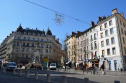 Tour nel cuore di Grenoble, Rodano, Francia. La storia di questa città è stata fortemente caratterizzata dalla lunga contesa fra la regione del Delfinato e il Ducato di Savoia ...