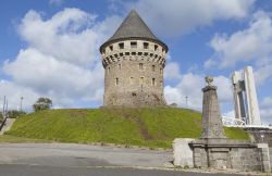 Tour Tanguy a Brest, Francia - Le sue origini sono incerte: potrebbe essere stata costruita dagli inglesi quando occuparono il paese nel XIV° secolo oppure da lord Tanguy du Chatel. Consegnata ...