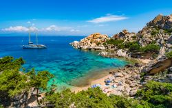 Tra le spiagge più belle di Santa Teresa di Gallura quella di Cala spinosa è una delle più famose