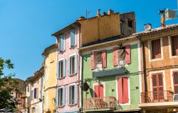 Tradizionale architettura nella città di Orange, Vaucluse, Francia.

