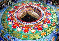 Un tradizionale tempio in stile cinese a Wat Leng-Noei-Yi nella regione di Nonthaburi,Thailandia.
