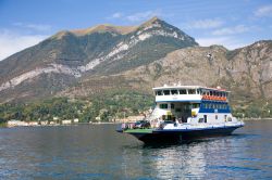 I traghetti in funzione sul lago di Como collegano le principali cittadine su entrambe le sponde, permettendo ai turisti di scoprire le meraviglie che questo offre nei tanti comuni che vi si ...