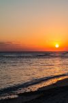 Tramonto a Playa Giron, Cuba. Questa suggestiva spiaggia si trova all'estremità orientale del golfo de Cazones. Si raggiunge in circa 3 ore di auto da l'Havana.



