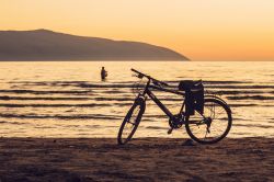 Tramonto in spiaggia a Valona in Albania - © NataliaMilko / Shutterstock.com