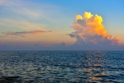 Tramonto spettacolare a Punta Braccetto con temporale sul Canale di Sicilia