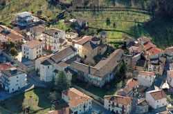 Il borgo di Tramutola in Basilicata: foto aerea