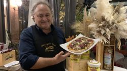 La Trattoria Ballotta a Torreglia: il proprietario Fabio Legnaro