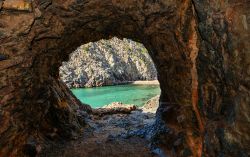 Un angolo particolare di Cala Domestica, una spiagga rinomata della Sardegna sud-occidentale