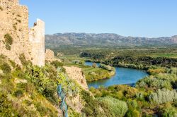 Un'ansa del fiume Ebro, visto dal Castello di Miravet in Catalogna