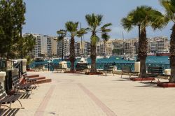 Un bel panorama di Sliema, costiera maltese. In maltese "sliem" significa pace.
