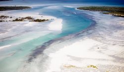 Un canale lagunare delle Bahamas presso le Berry Islands
