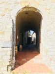 Un grazioso angolo medievale in località Rocca di Castagnoli, Gaiole in Chianti, Toscana - © DiegoMariottini / Shutterstock.com
