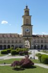 Un grazioso scorcio del centro storico di Gualtieri, Reggio Emilia.

