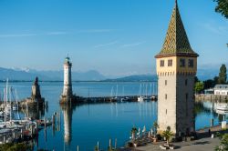 Un grazioso scorcio di Lindau affacciata sul lago di Costanza, Germania - © Paola Leone / Shutterstock.com