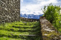 Un muro di pietra a Berbenno di Valtellina, provincia di Sondrio (Lombardia).



