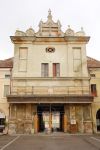 Un palazzo della piazza centrale di San Benedetto Po - © ValeStock / Shutterstock.com 