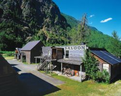 Un parco divertimenti a tema nella Three Valley Gap nei pressi di Revelstoke (Canada): fu creato nel 1960 dalla famiglia di Gordon Bell - © Josef Hanus / Shutterstock.com