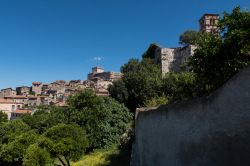 Un pittoresco paesaggio della cittadina laziale di Sermoneta, provincia di Latina.

