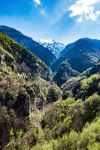 Un suggestivo panorama sui monti della Majella, Abruzzo, Italia. La Majella è il secondo massiccio montuoso più alto degli Appennini continentali dopo il Gran Sasso.
