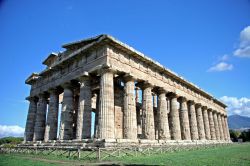 Un tempio greco del sito archeologico di Paestum, comune di Capaccio in Campania