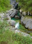 Un torrente di montagna nella zona di Claut in Friuli, Val di Cellina