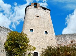 Un torrione del Castello di Avio in Trentino