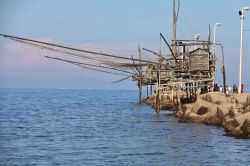 Un trabocco, tradizionale capanna dei pescatori dotata di rete. Siamo a Ortona, lungo la cosiddetta Costa dei Trabocchi, in Abruzzo.