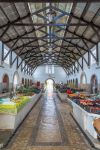 Un tradizionale mercato di generi alimentari nella cittadina di Silves, Algarve, Portogallo - © Stefval / Shutterstock.com