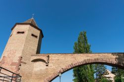 Un tratto delle antiche mura della città di Haguenau, Francia.
