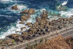 Un tratto di strada di Pontevedra visto dall'alto, Galizia, Spagna. Siamo nel nord-ovest del paese: città d'arte e di storia, Pontevedra è soprannominata anche la "buona ...