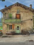 Un vecchio chalet di montagna a Ovronnaz, Svizzera.
