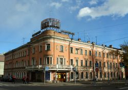 Un vecchio cinema a Pushkin, la città nata intorno a Tsarskoe Selo, la zona residenziale degli Zar  - © pkorchagina / Shutterstock.com