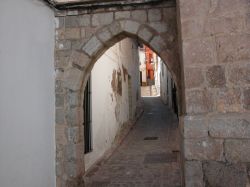 Un vicoletto nel centro storico di Sagunto, provincia di Valencia, Spagna - © Ernest Rose / Shutterstock.com