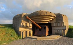 Una batteria difensiva tedesca a Longues-sur-Mer in Normandia, uno dei luoghi del D-Day