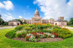 Una bella veduta del Campidoglio di Austin, Texas (USA): al suo interno si trovano gli uffici della Legislatura del Texas e del Governo.

