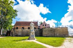 Una bella veduta del centro di Paramaribo, Suriname. Questa località si trova a circa 20 km dalla costa dell'Oceano Atlantico - © Anton_Ivanov / Shutterstock.com