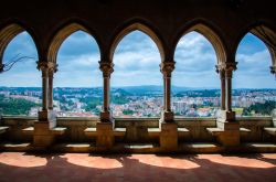 Una bella veduta della città di Leiria dal loggiato del castello (Portogallo) - © Aliaksandr Antanovich / Shutterstock.com