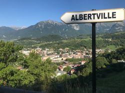Una bella veduta di Albertville dalle colline, dipartimento della Savoia (Francia). Questa cittadina di 20 mila abitanti è attraversata dai fiumi Arly e Isère. 

