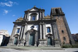 Una chiesa barocca nel centro di Randazzo, Sicilia