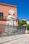 Una colonna romana nel centro storico di Brindisi, Puglia.



