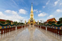 Una delle pagode di Kathmandu, Nepal. Uno degli edifici destinati al culto religioso della città nepalese di Kathmandu - © konmesa / Shutterstock.com