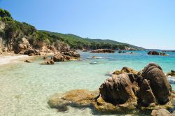 Una delle spiagge di Serra di Ferro, Corsica occidentale, Francia