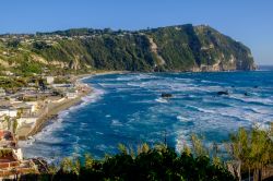 Una delle spiagge più belle della Campania: i Maronti a Barano d'Ischia